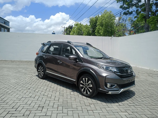 Rent-a-Honda-BRV